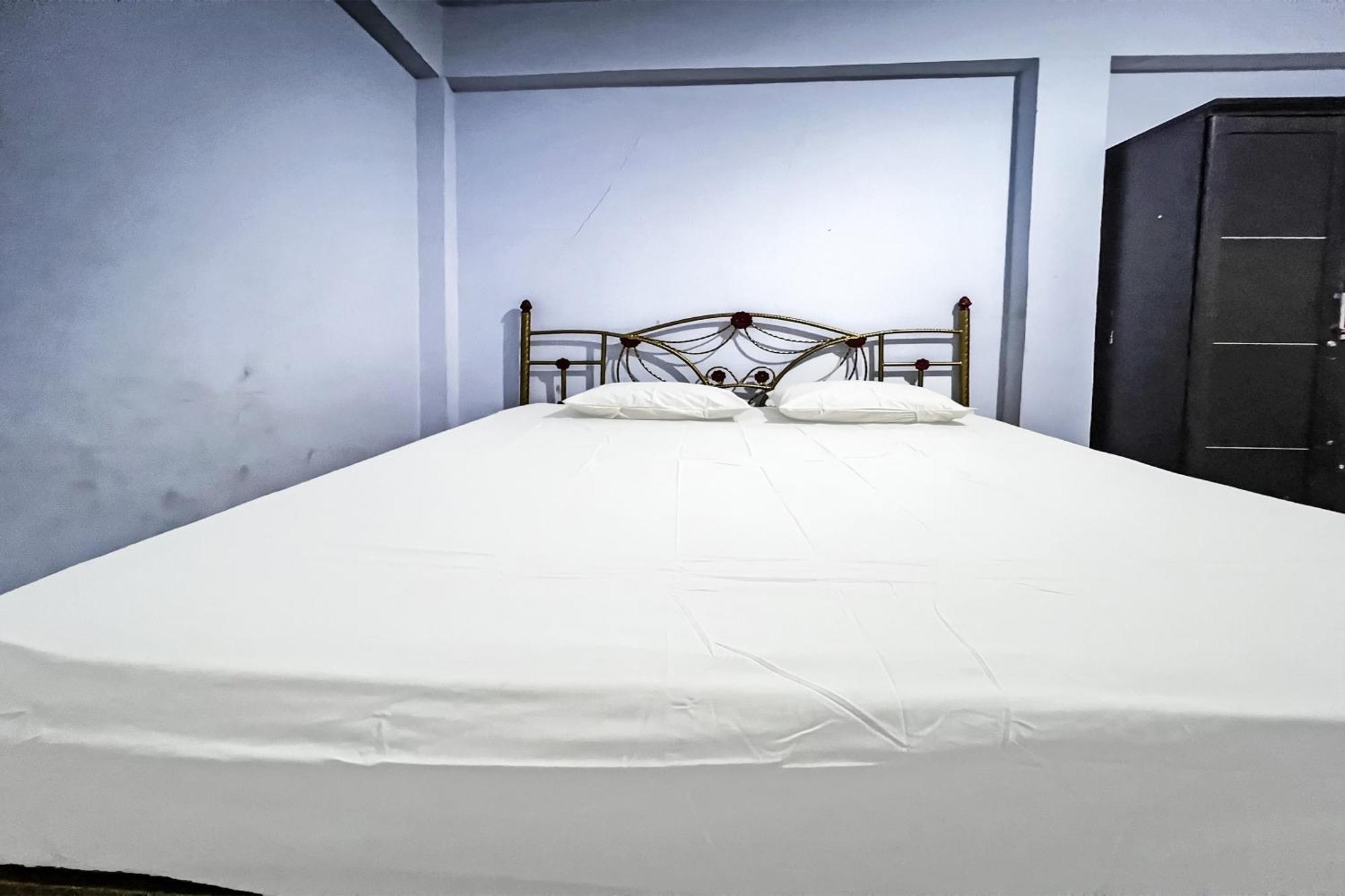 Oyo 91757 Surya Hotelneartaman Anggrek Pkk Watansoppeng Lalabata Zewnętrze zdjęcie