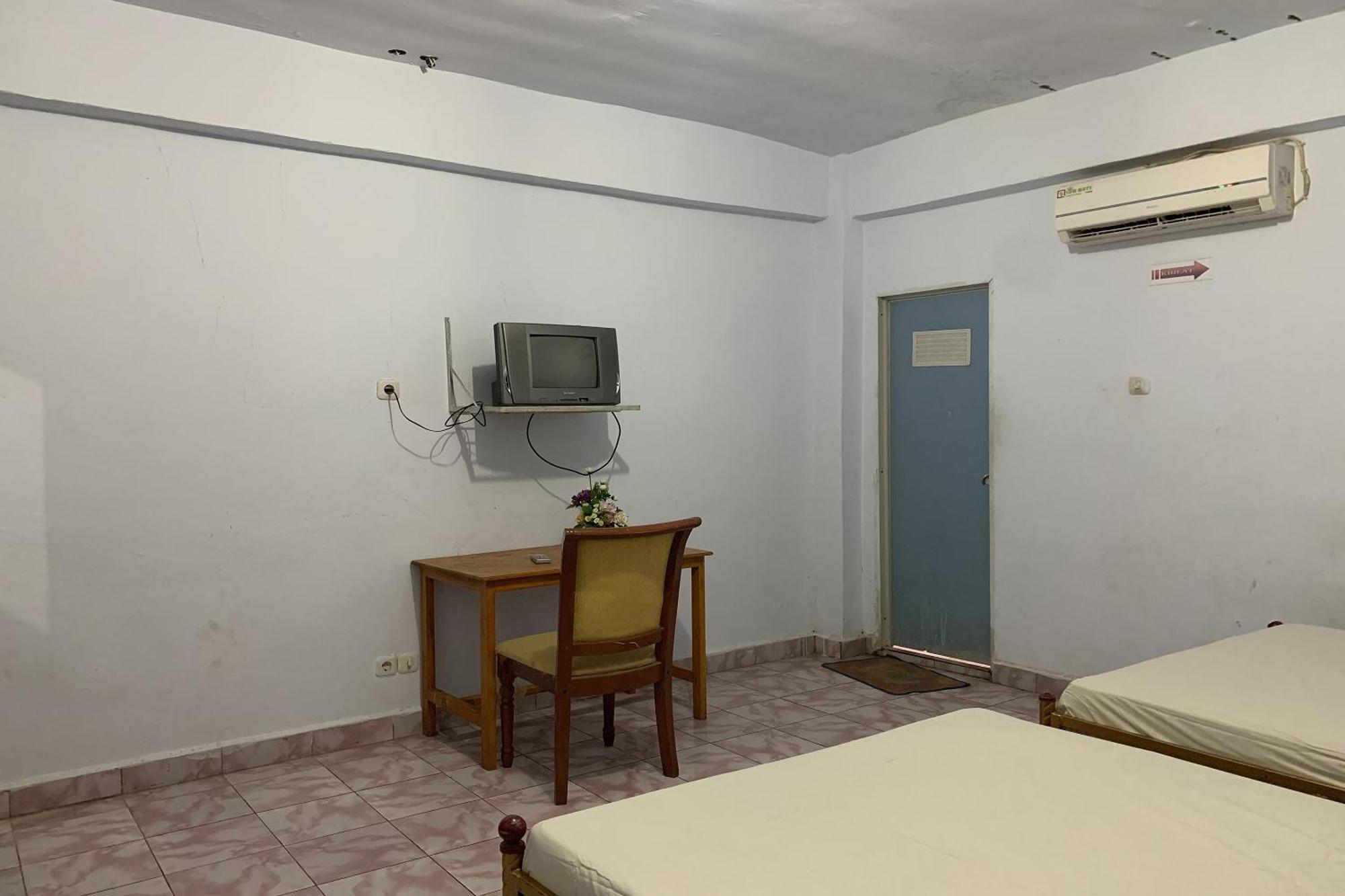 Oyo 91757 Surya Hotelneartaman Anggrek Pkk Watansoppeng Lalabata Zewnętrze zdjęcie